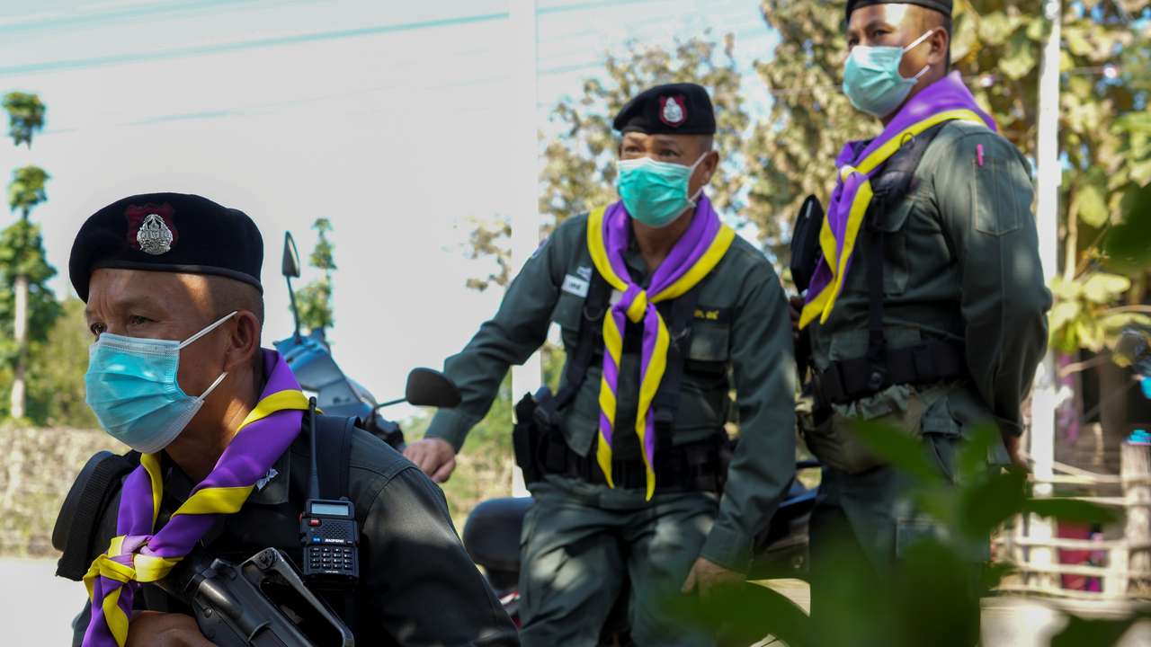 Thailand send hundreds of refugees back to Myanmar despite the continued fighting
