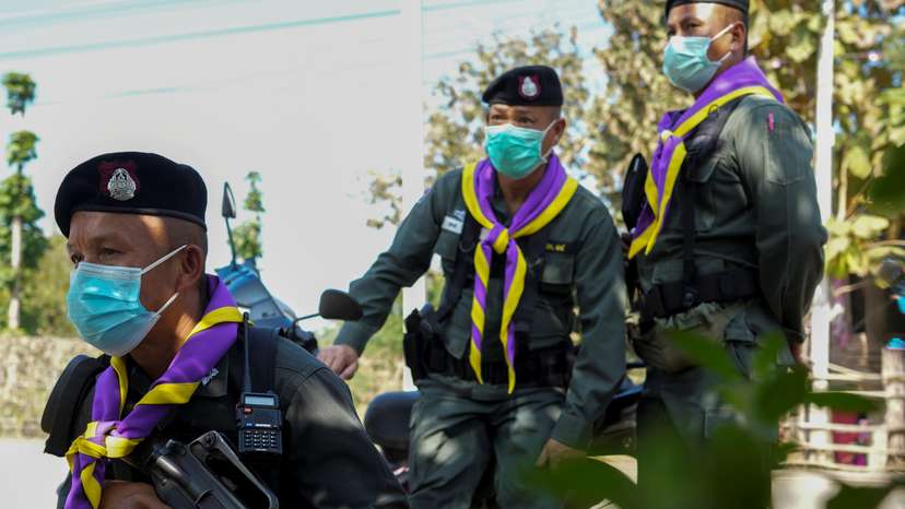 Thailand send hundreds of refugees back to Myanmar despite the continued fighting