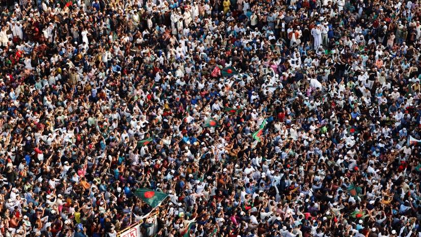Supporters block the Shahbagh Square as they protest demanding justice for the death of Sharif Osman Hadi in Dhaka