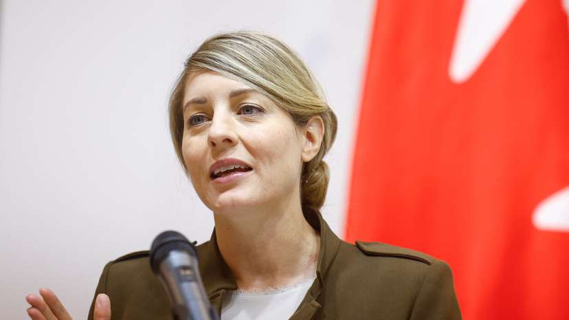 Canadian Foreign Minister Joly visits Kyiv