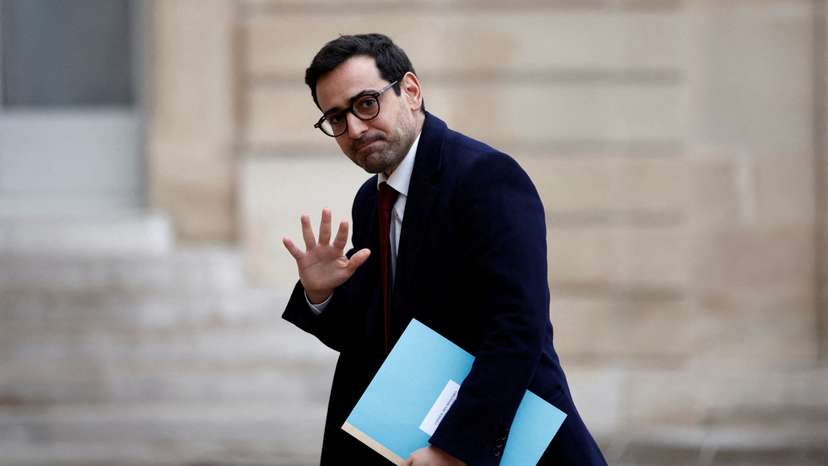 FILE PHOTO: First weekly cabinet meeting in Paris following a government reshuffle