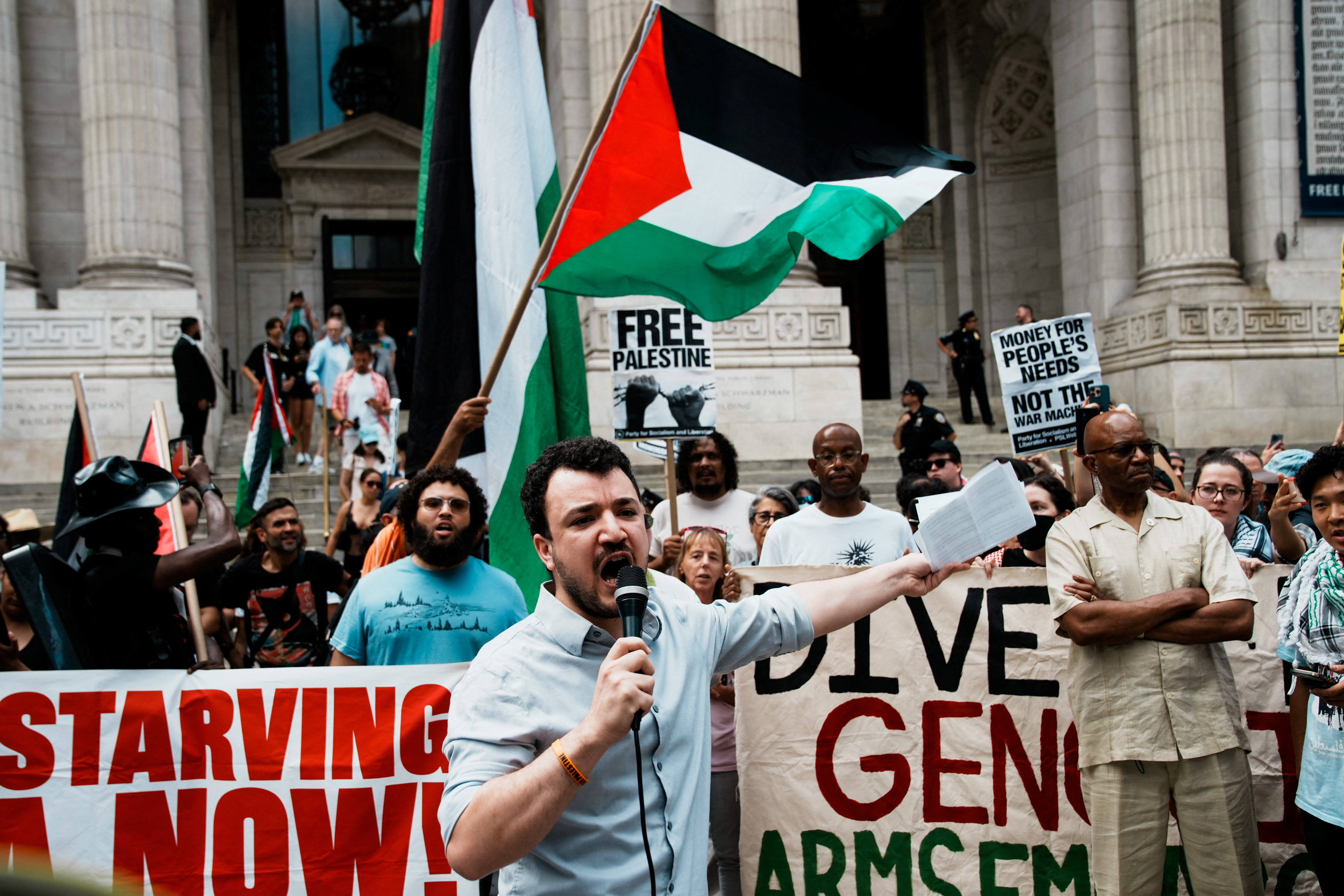 "Stop starving Gaza" march in New York City