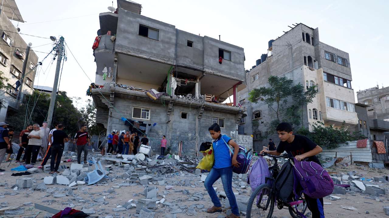 Aftermath of Israeli strikes in Khan Younis