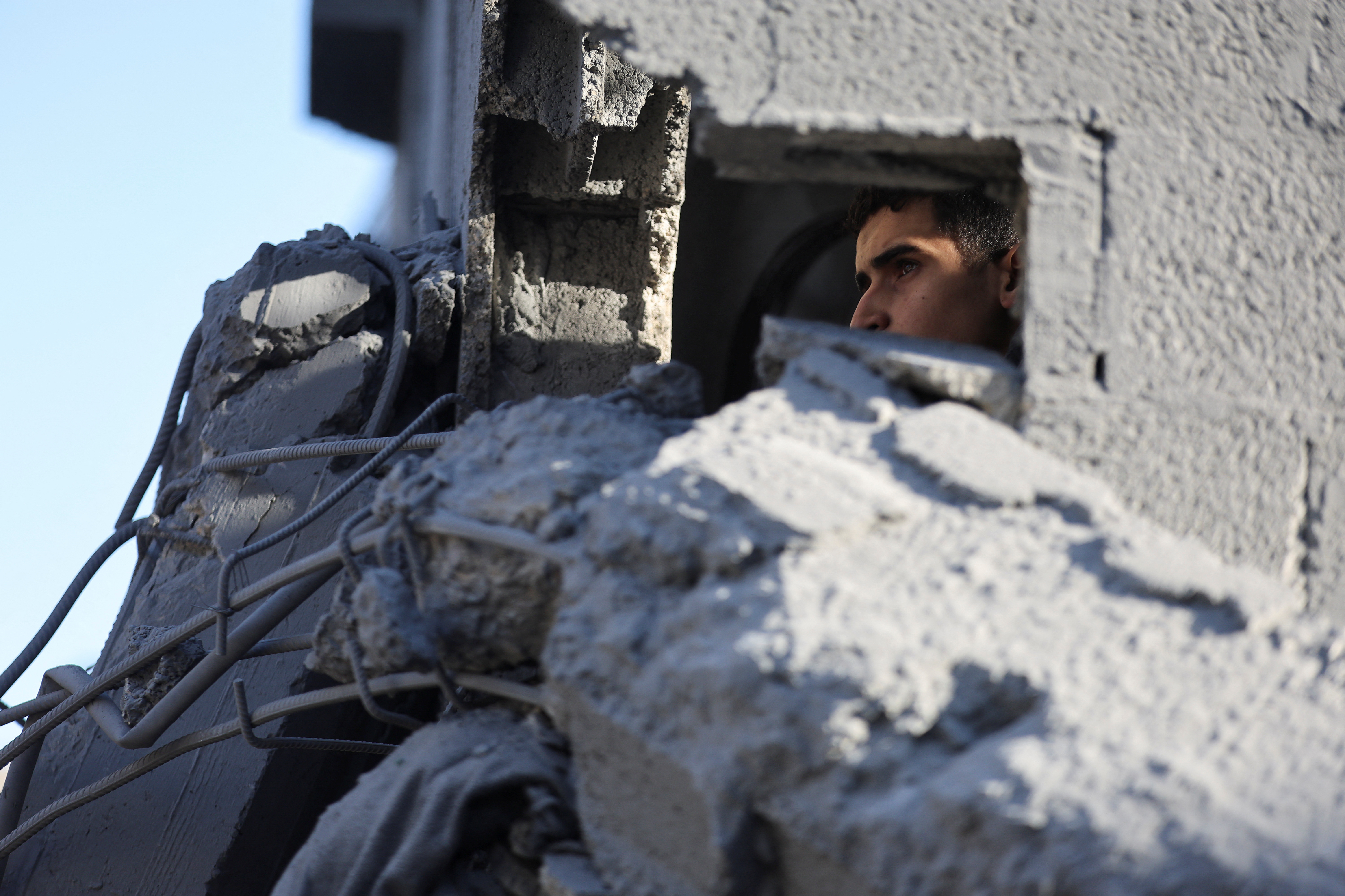 Aftermath of Israeli strikes, in Khan Younis