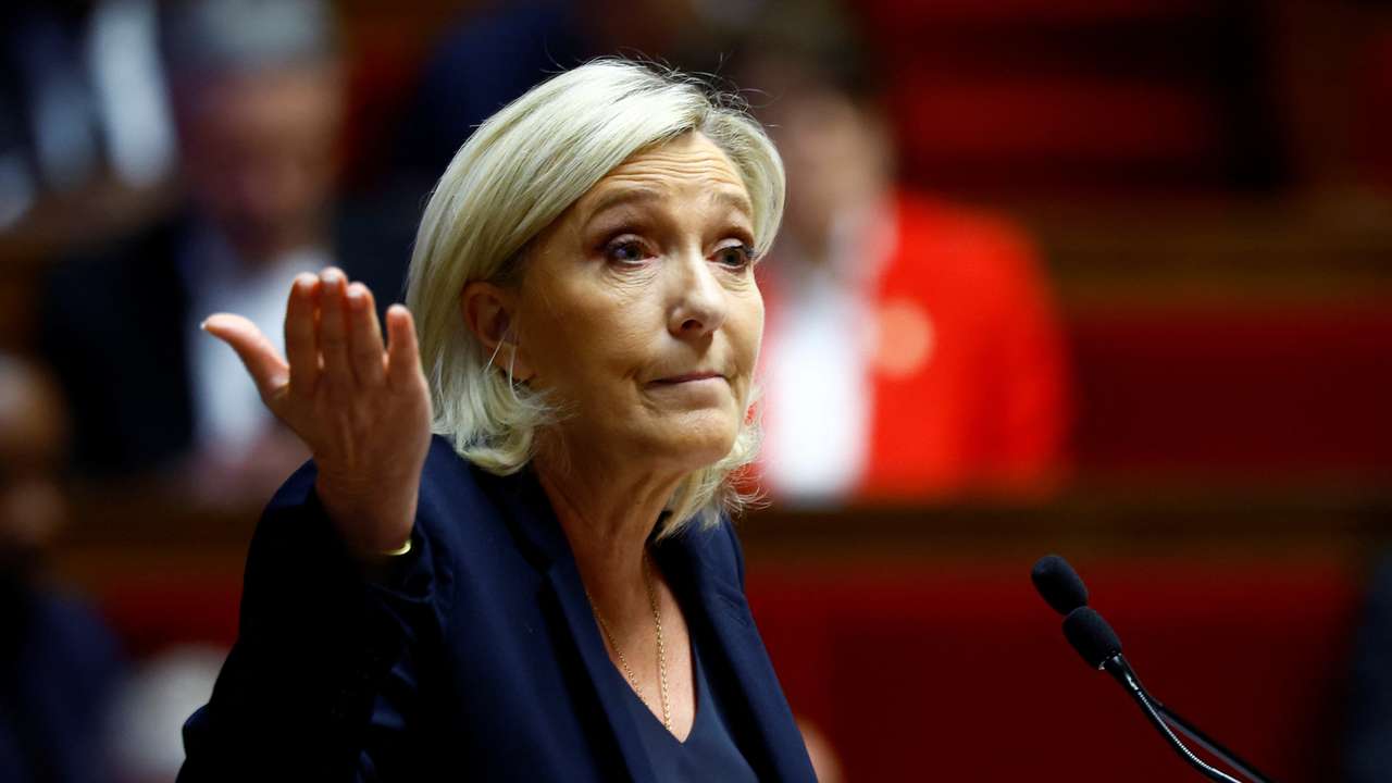 Lawmakers vote on no-confidence motion against the French government