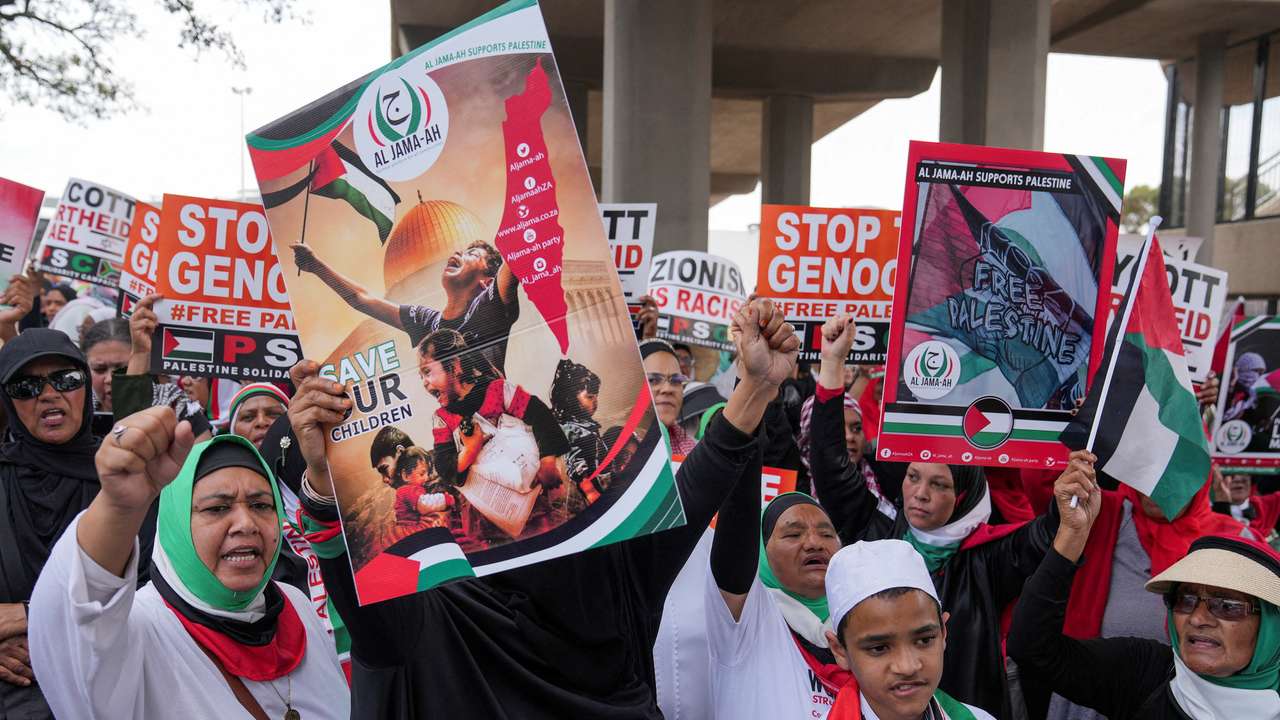 FILE PHOTO: Protest in support of Palestinians