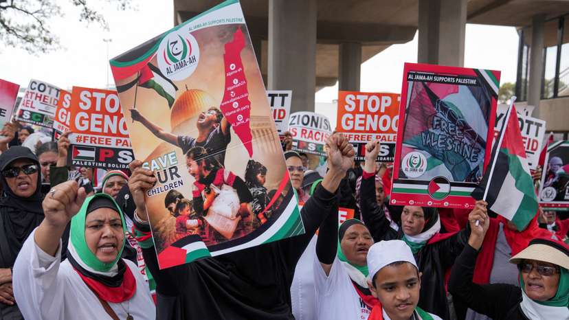 FILE PHOTO: Protest in support of Palestinians