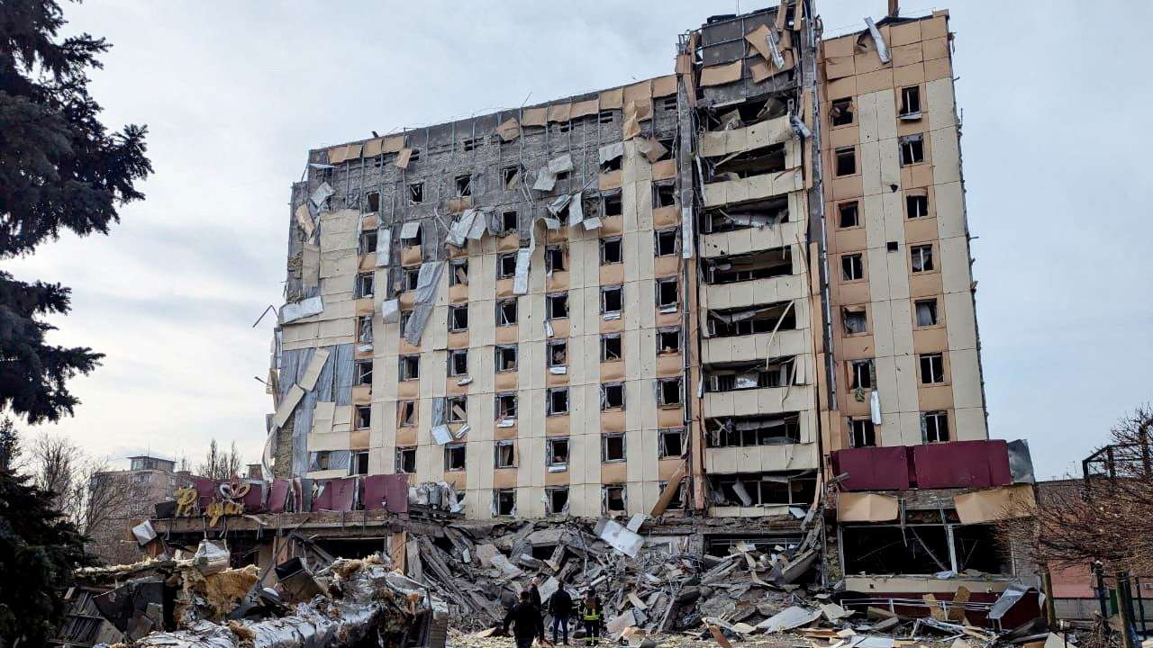 Aftermath of a Russian missile strike in Kryvyi Rih