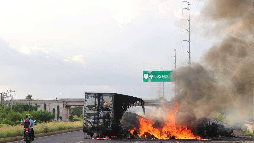 FILE PHOTO: Cartel drug gunmen and security forces clash in Culiacan