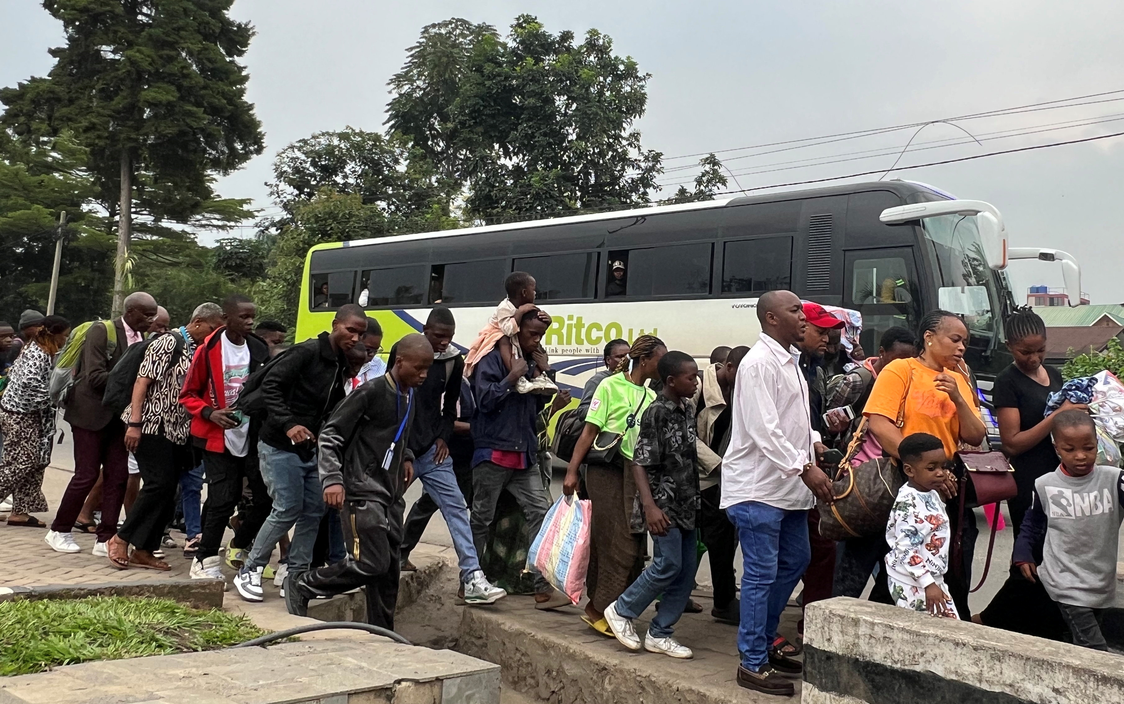 Humanitarian staff flee from Goma