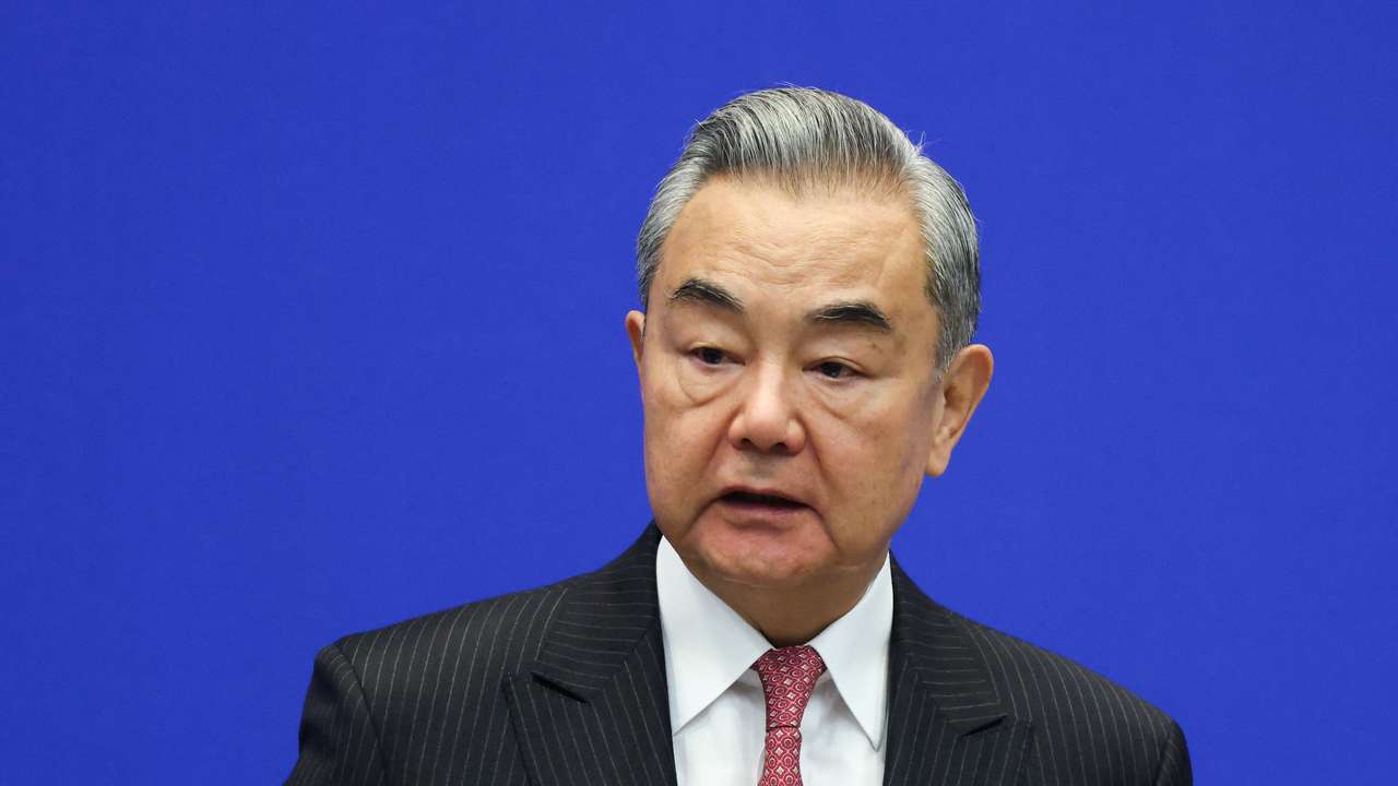 Chinese foreign minister speaks at Lanting Forum in Beijing