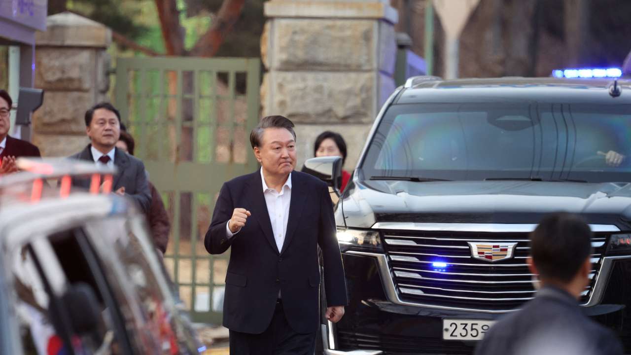 South Korea court paves way for impeached President Yoon's release from jail