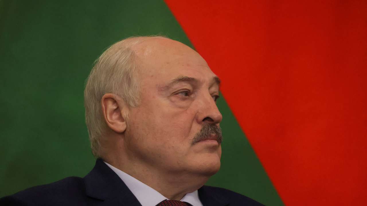 FILE PHOTO: Belarusian leader Lukashenko pardons 32 people jailed for 'extremism'