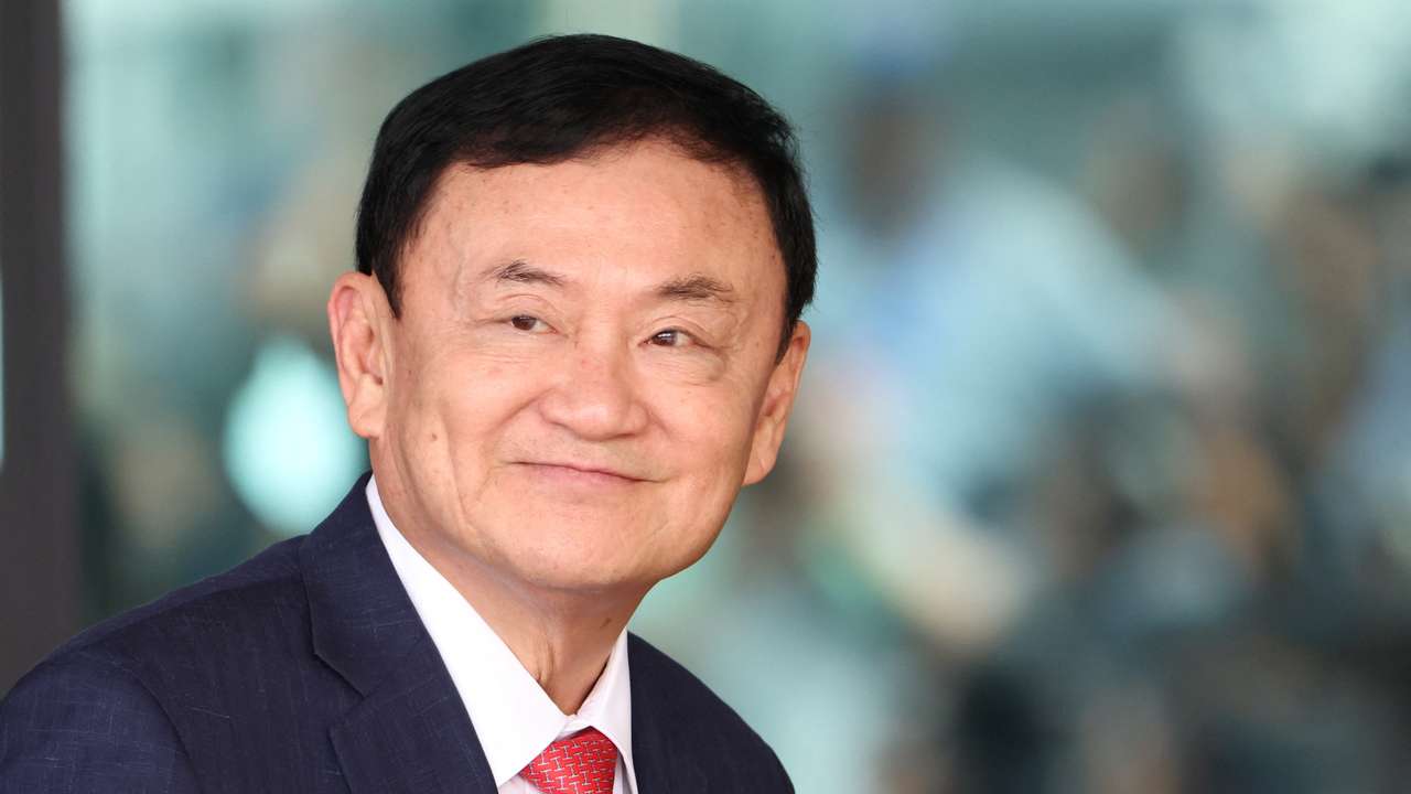 Exiled former PM Thaksin returns to Thailand