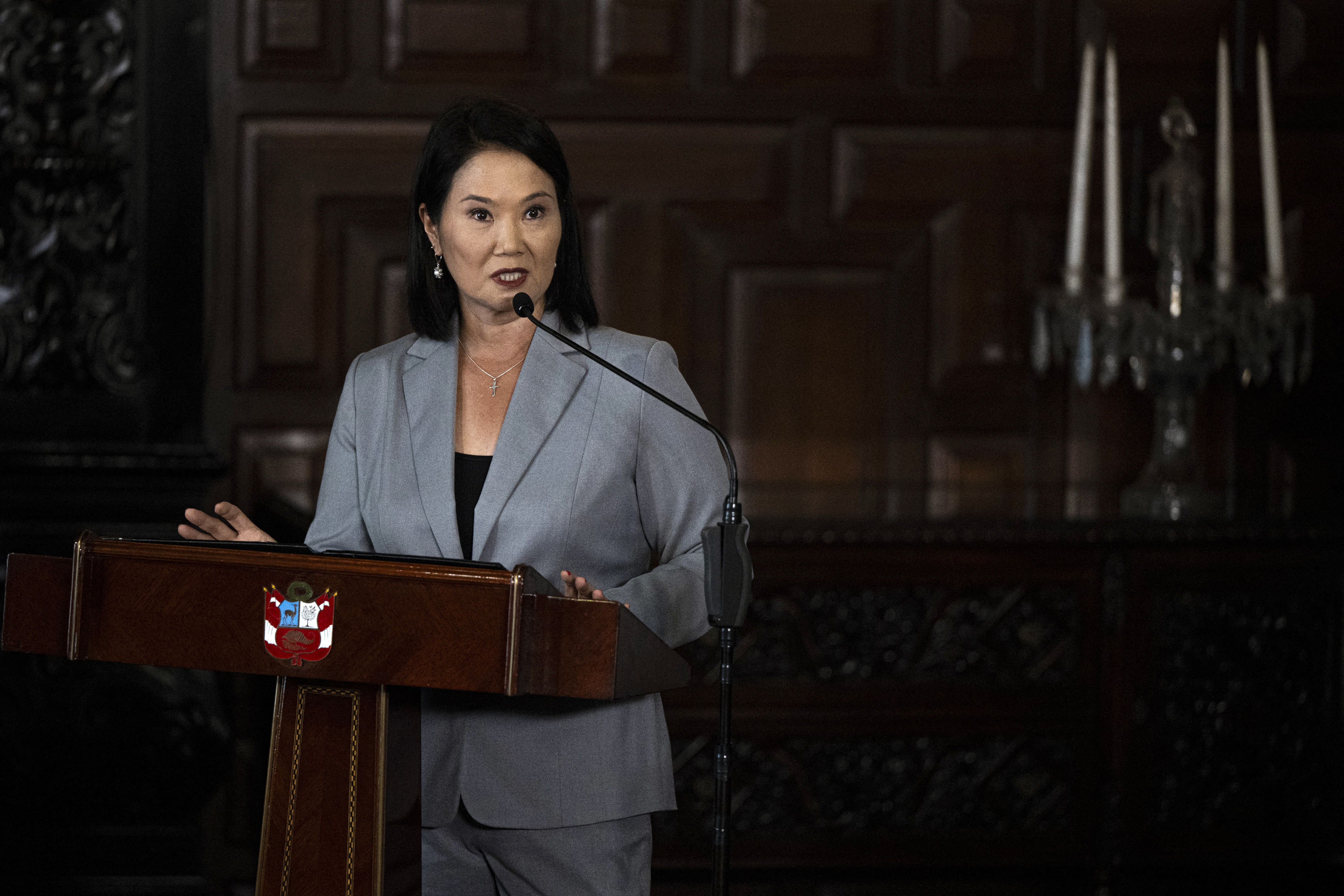 Durante sua campanha eleitoral, a filha do ex-presidente Alberto Fujimori prometeu que enfrentaria a criminalidade com rigor, assim como seu pai, condenado por violações dos direitos humanos.