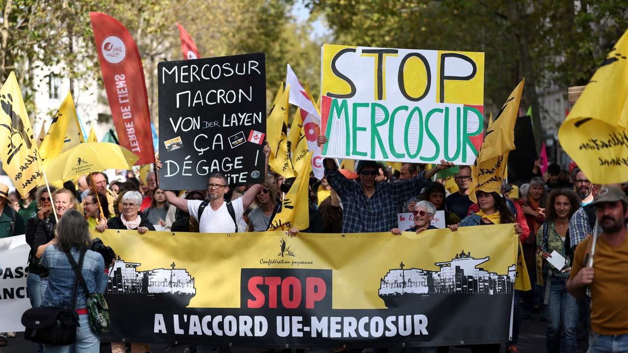 FILE PHOTO: French famers protest in Paris to block the EU-Mercosur agreement