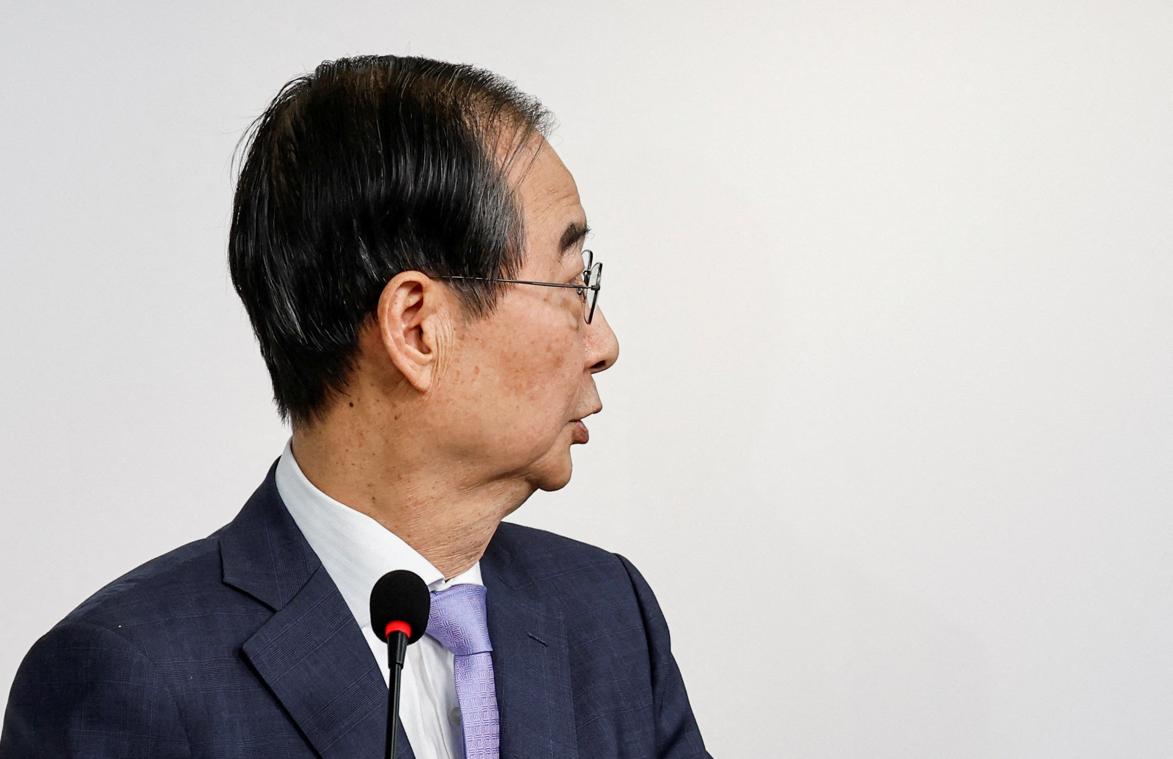 FILE PHOTO: South Korean Prime Minister and Acting President Han Duck-soo
