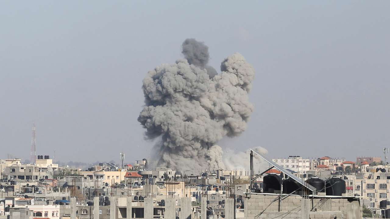 Smoke rises following Israeli strikes, amid the ongoing conflict between Israel and the Palestinian Islamist group Hamas, in Rafah