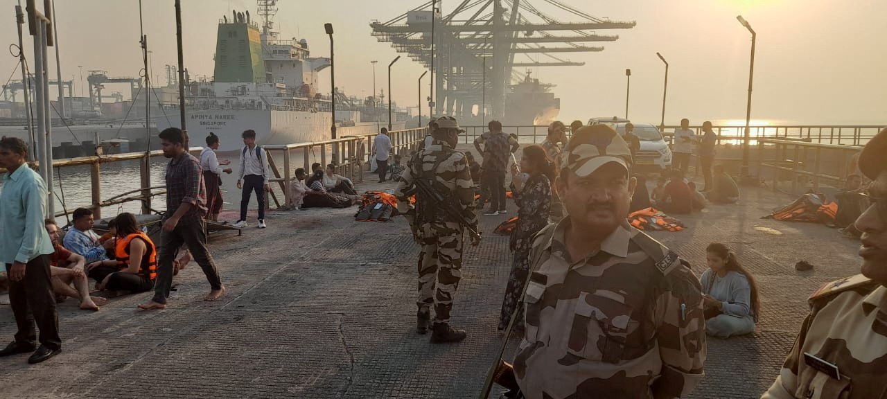 Over dozen dead after naval vessel hits passenger boat off Mumbai