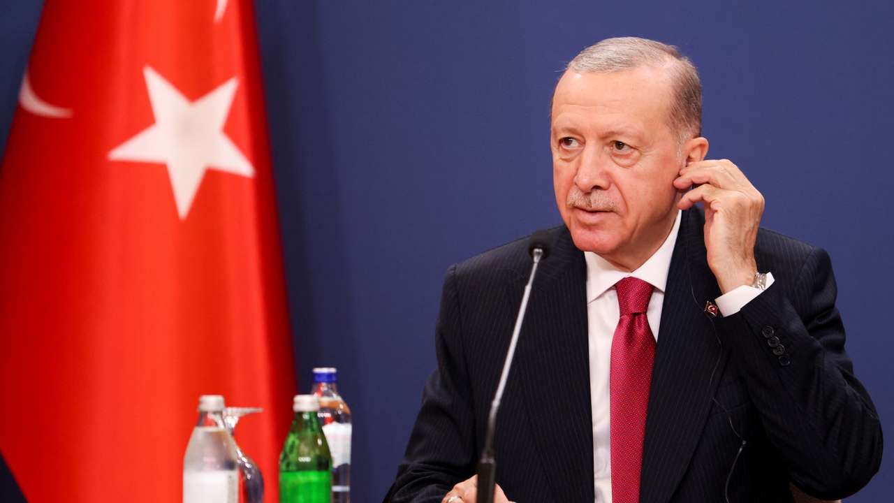 Turkish President Erdogan visits Serbia