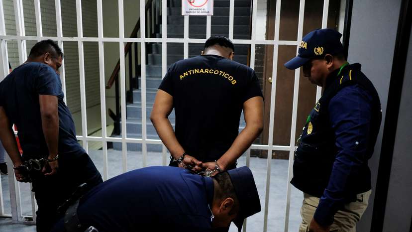 Guatemala arrests police officers implicated in migrant smuggling ring