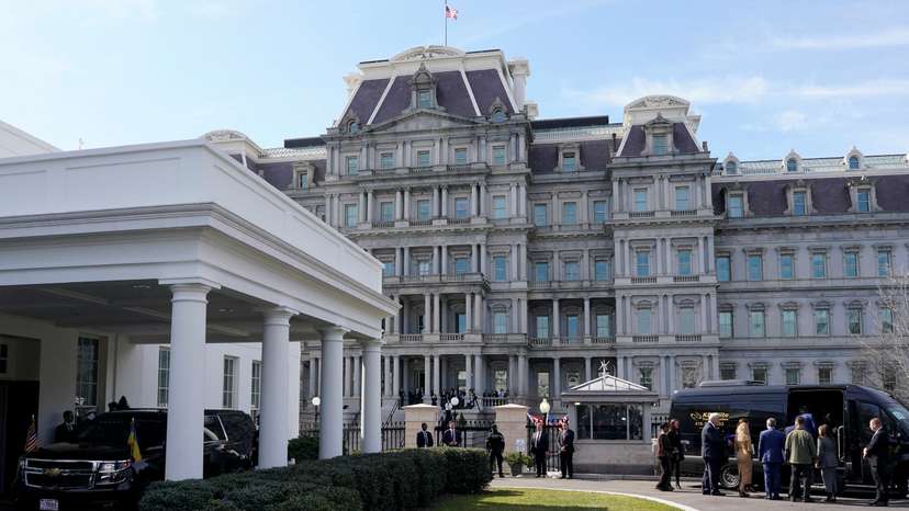 Ukrainian President Volodymyr Zelenskiy visits Washington, D.C.