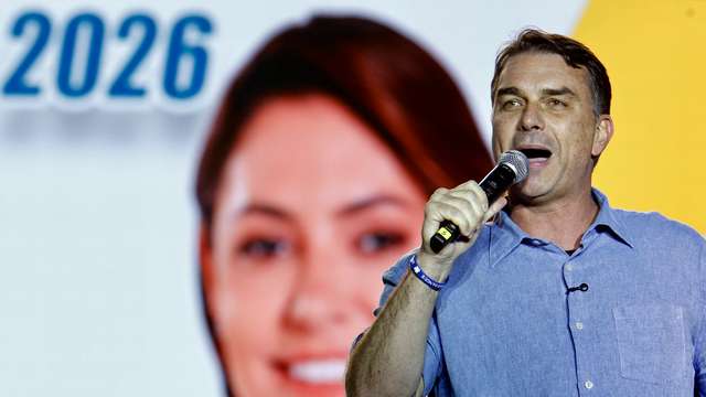 A escolha de Flávio Bolsonaro.