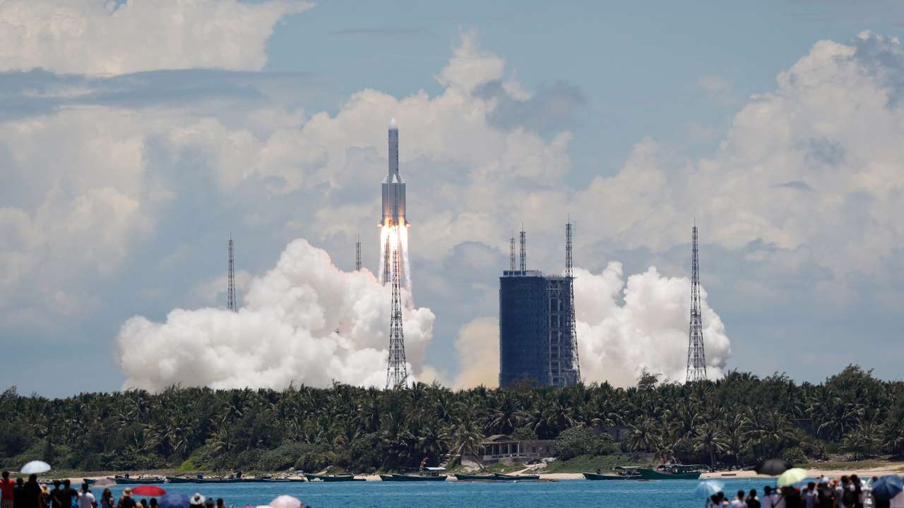 FILE PHOTO: The Long March 5 Y-4 rocket, carrying an unmanned Mars probe of the Tianwen-1 mission, takes off from Wenchang Space Launch Center