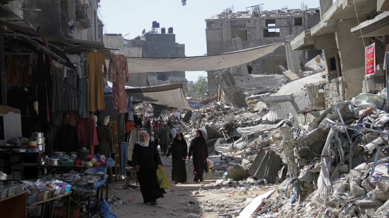 Palestinians in Jabalia struggle with food scarcity, basic necessities