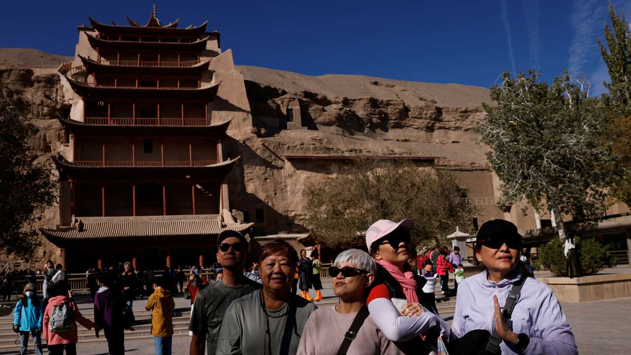Organised media tour in Dunhuang, Gansu province