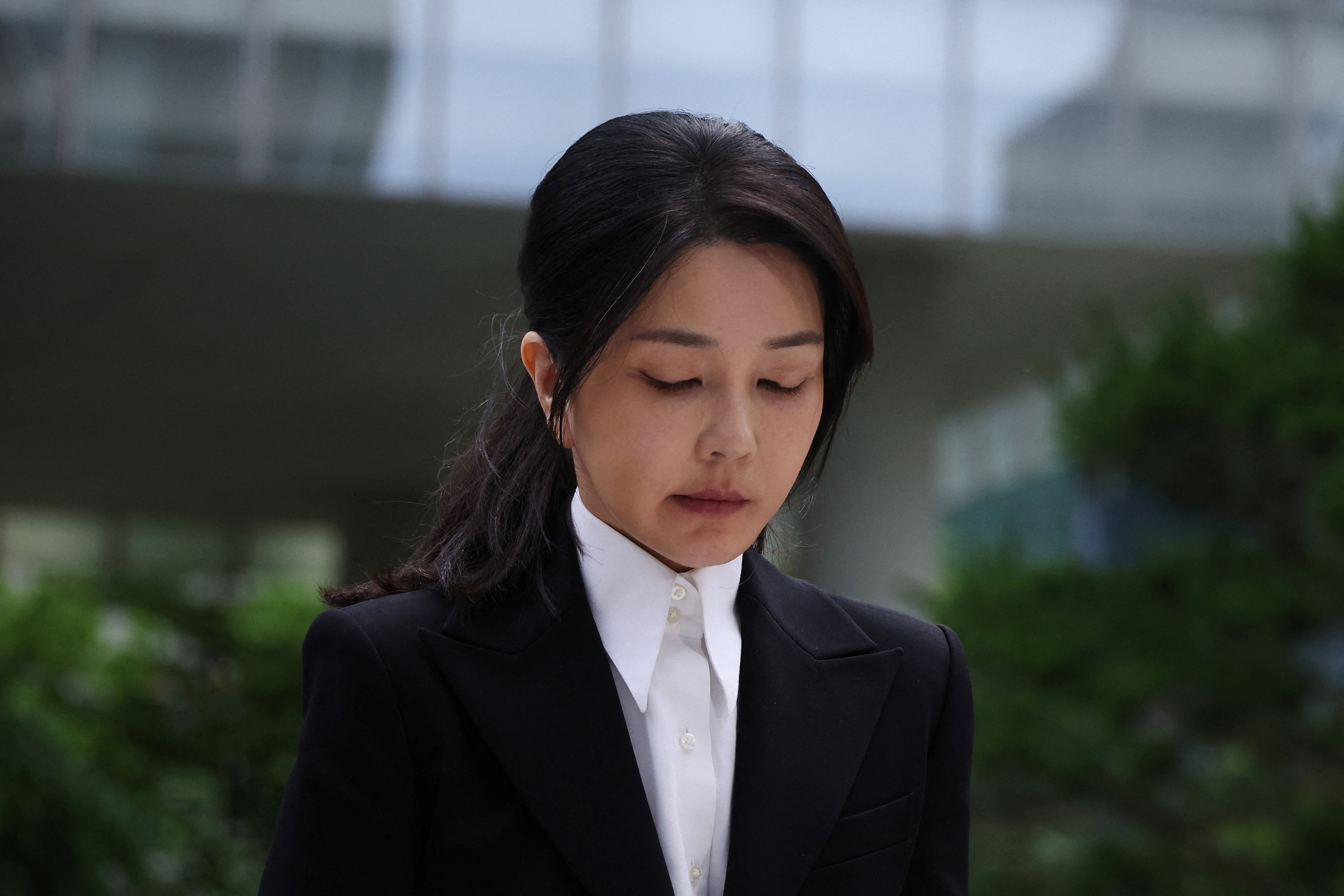 South Korea's ex-First Lady faces questioning by special prosecution over bribery, influence-peddling allegations