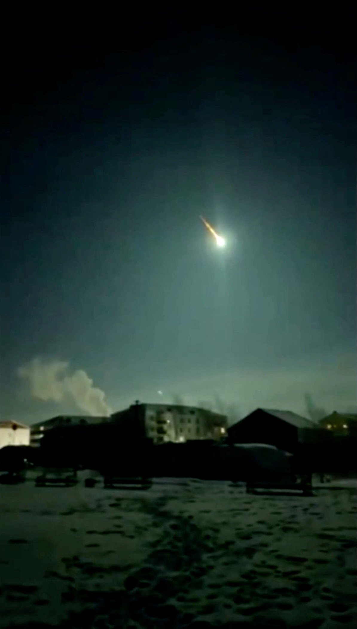 An asteroid lights up the sky in Lensk