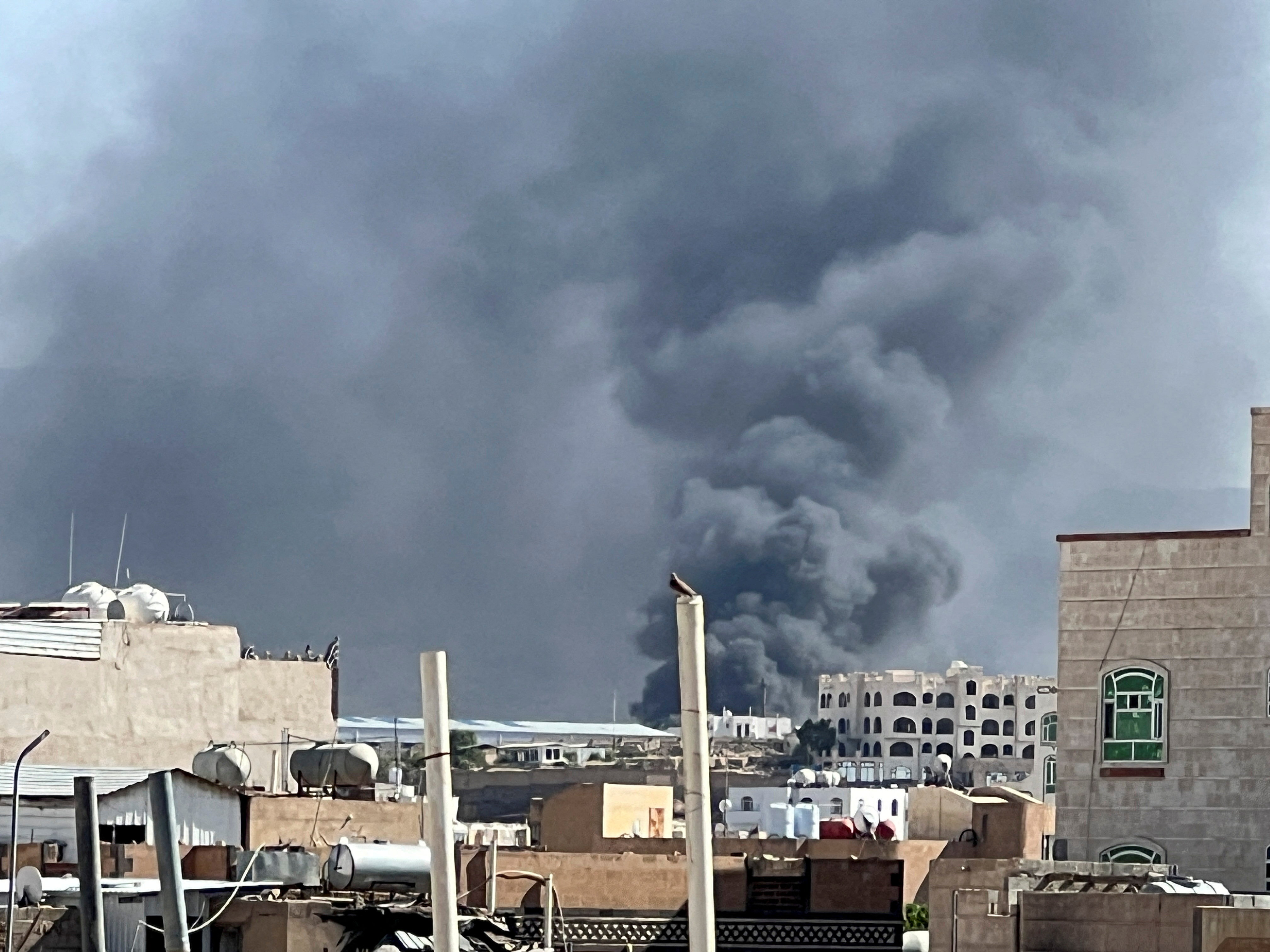 U.S. and British airstrikes hit Yemen