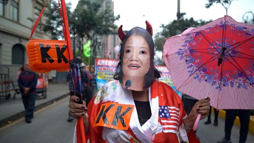 Thousands Reject Keiko Fujimori As Presidency Begi