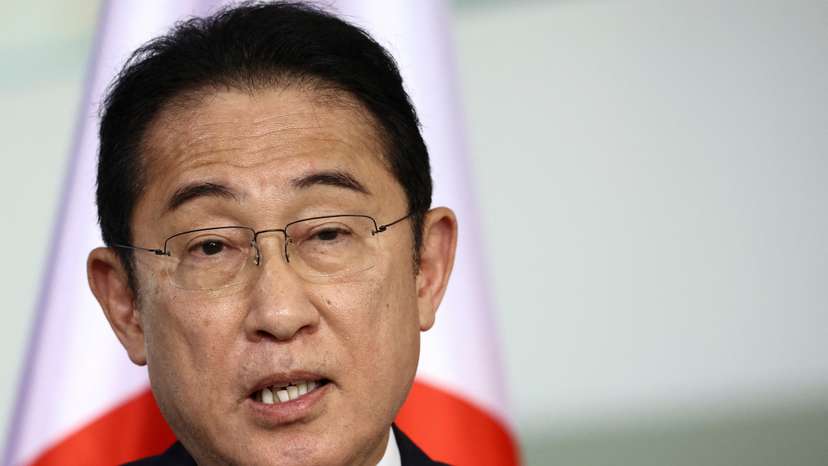 German Chancellor Scholz and Japanese PM Kishida speak to reporters in Berlin