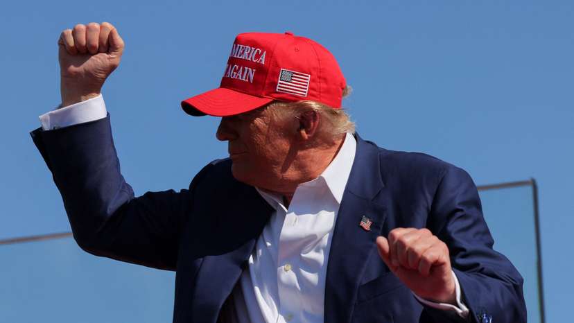 FILE PHOTO: Republican presidential nominee Trump holds campaign rally in Wilmington, North Carolina