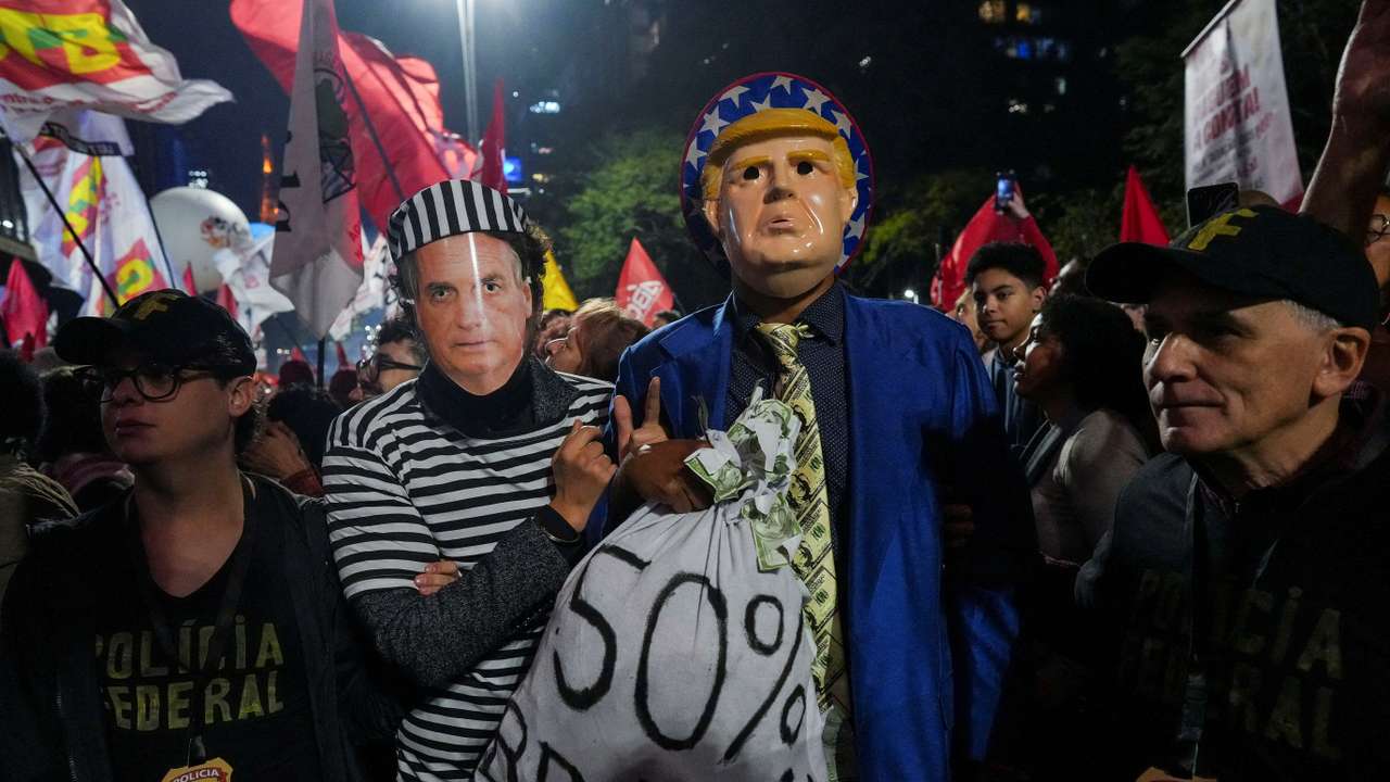 FILE PHOTO: Demonstrators take part in a protest against U.S. President Donald Trump’s announcement of 50% tariffs on Brazilian products, in Sao Paulo