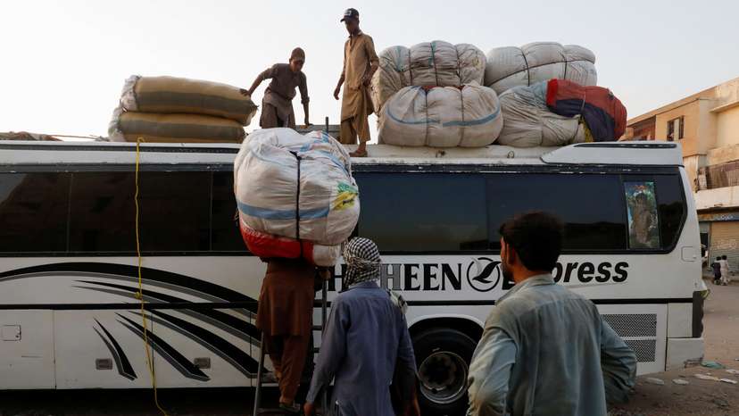 Pakistan gives last warning to undocumented migrants to leave, Karachi