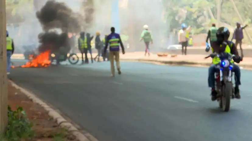 Kenya Students Block Highway Over Lecturers' Strike