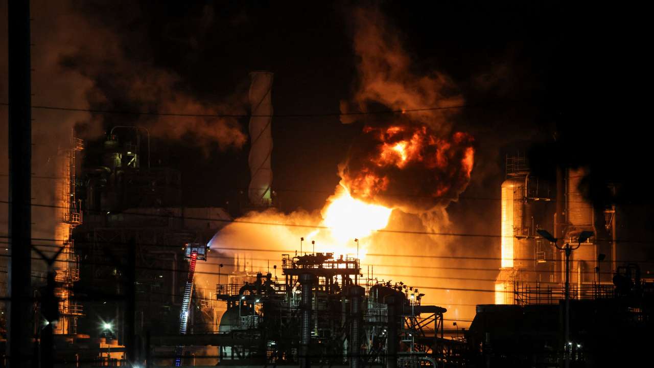 Fire breaks out at Chevron's refinery in El Segundo
