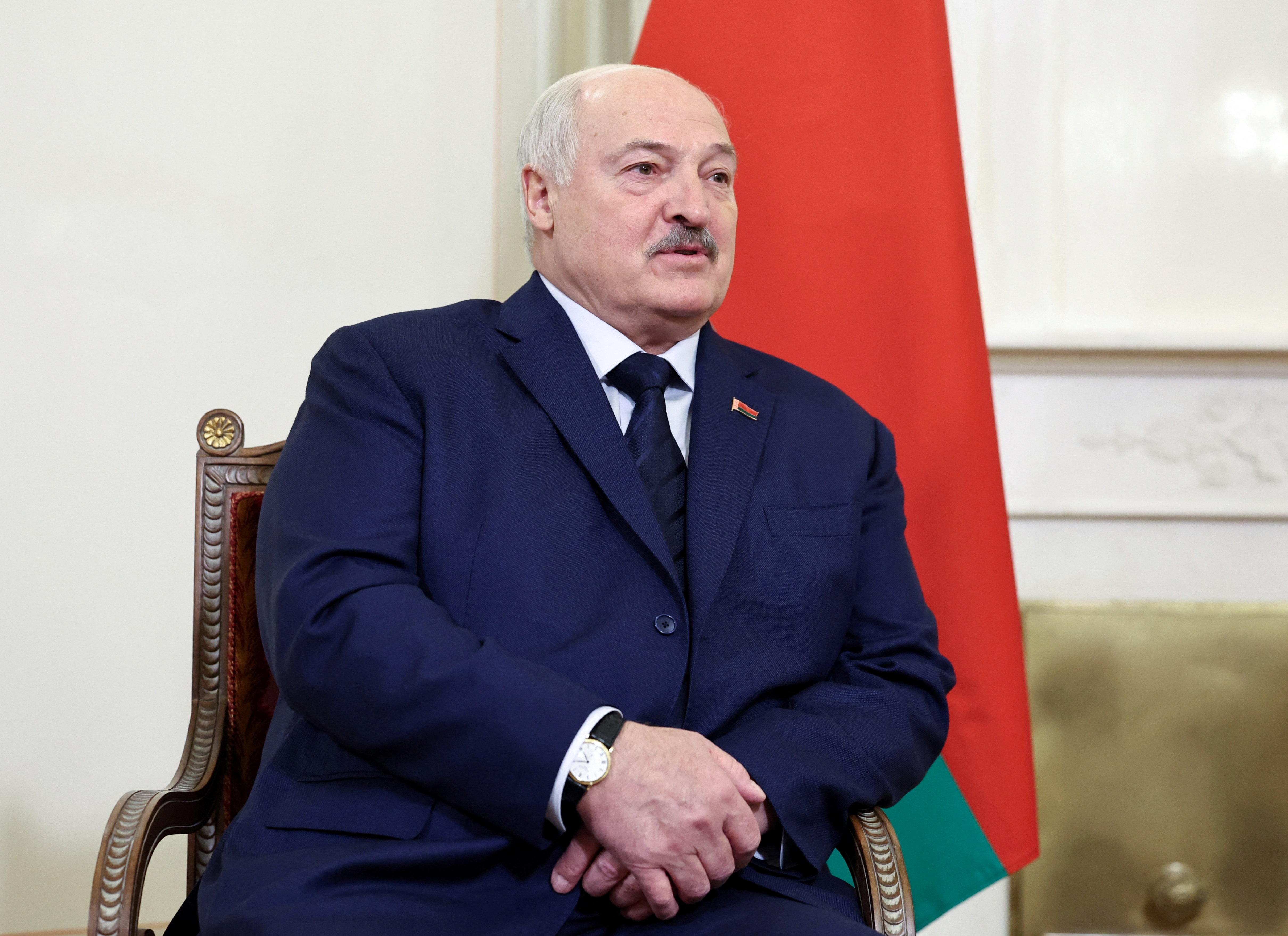 Russian President Putin and Belarusian President Lukashenko meet in St Petersburg