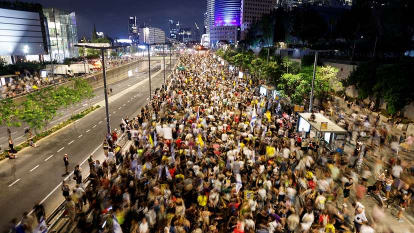 Protest demanding the immediate release of hostages and the end of the war, in Tel Aviv