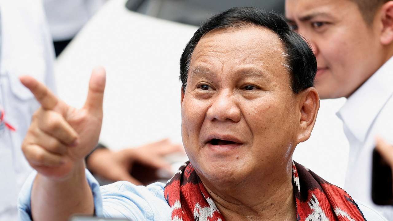 FILE PHOTO: Indonesia's presidential candidate, Prabowo Subianto, and his running mate, Gibran Rakabuming Raka, register for the next year's election in Jakarta