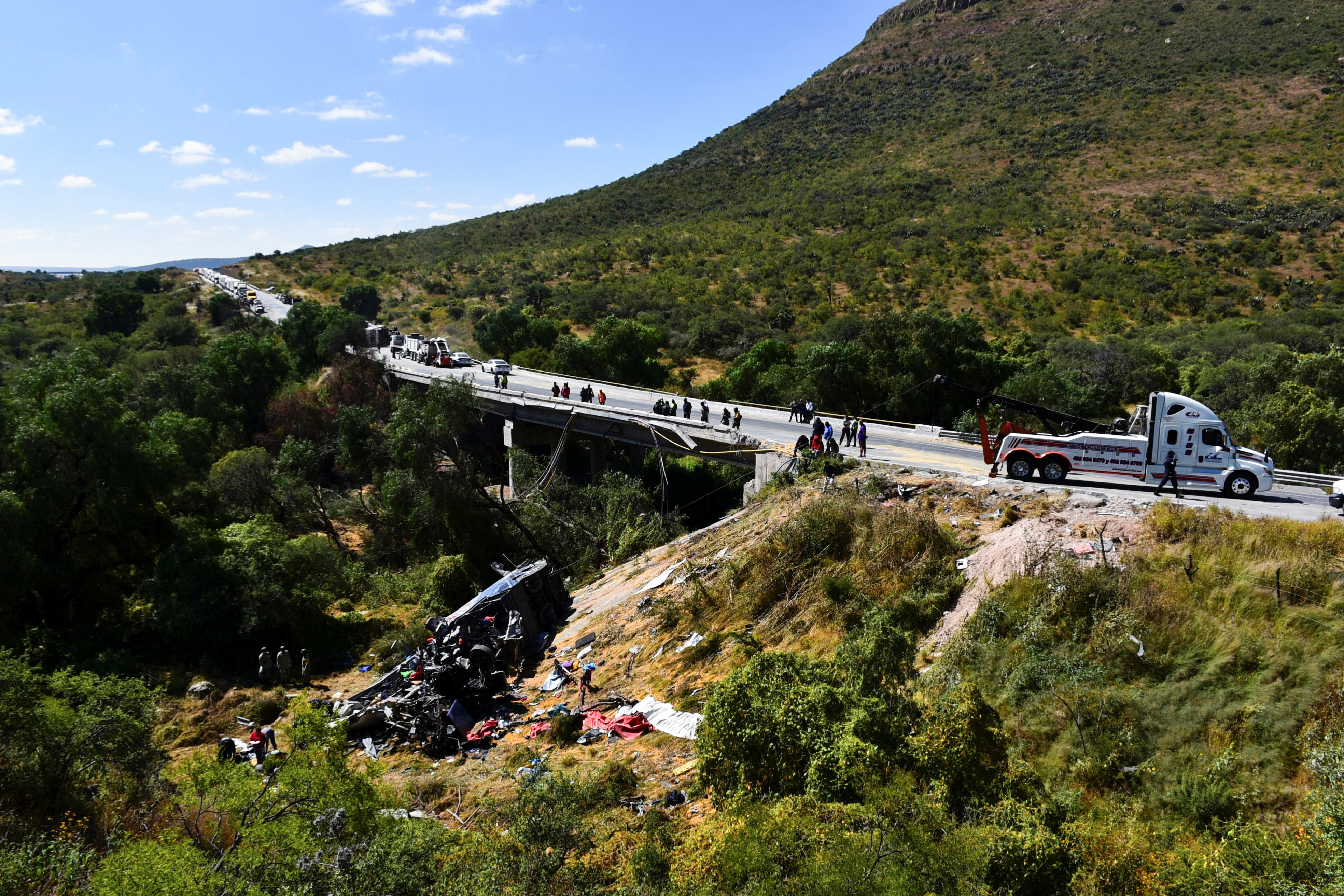 Passenger bus accident where several people died and others were injured while travelling on a highway, in Piedra Gorda