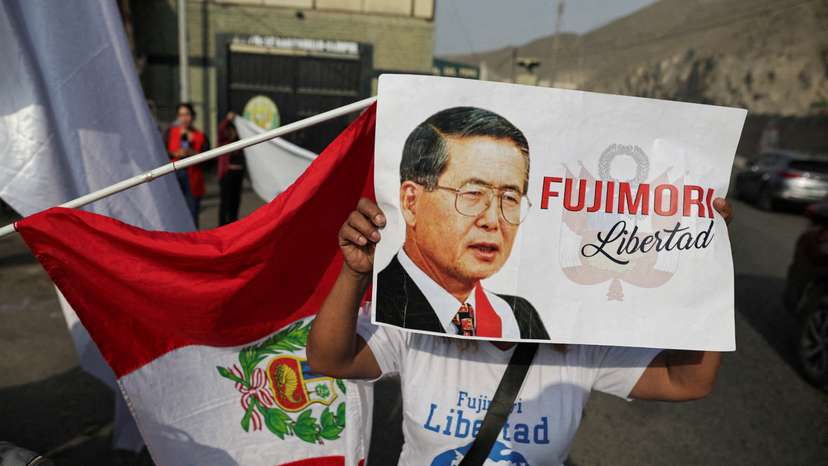 FILE PHOTO: Peru's top court reinstated a pardon of former Peruvian President Fujiomri