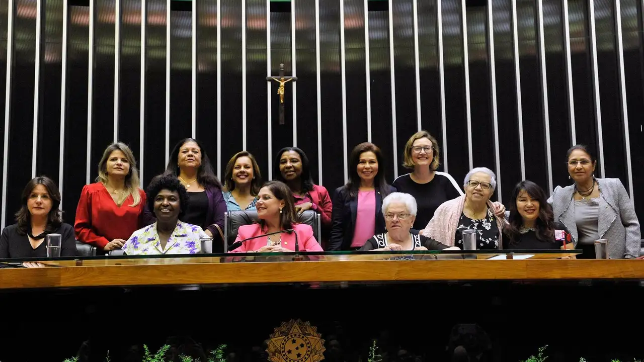 Projeto de Lei pede 50% de representação feminina no Legislativo brasileiro