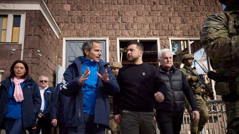 IAEA Director General Grossi meets Ukraine's President Zelenskiy in Zaporizhzhia