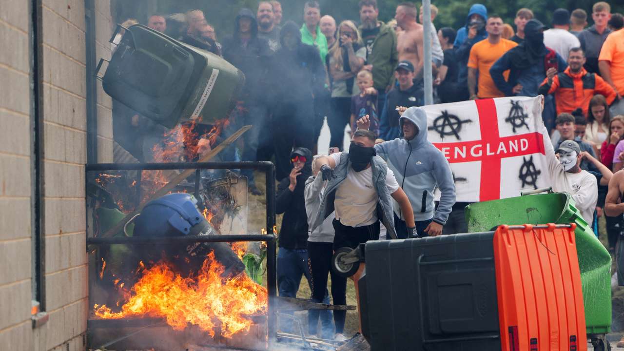 Anti-immigration protests continue to take place around the UK