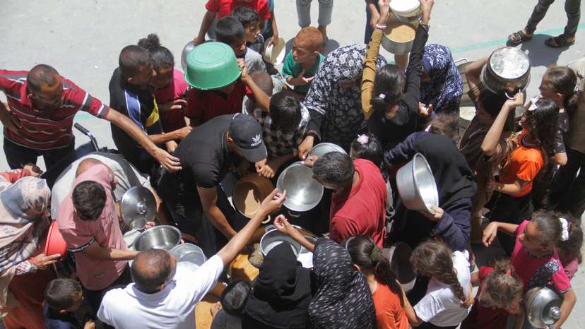 Palestinians in Jabalia struggle with food scarcity, basic necessities