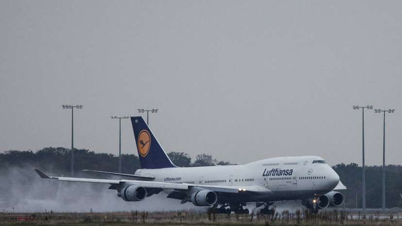 FILE PHOTO: Germans return from Israel to Germany